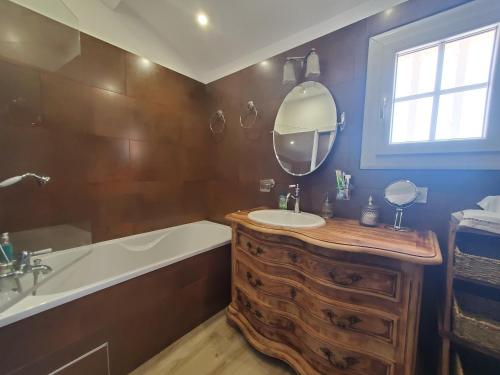 Three-Bedroom House image 3