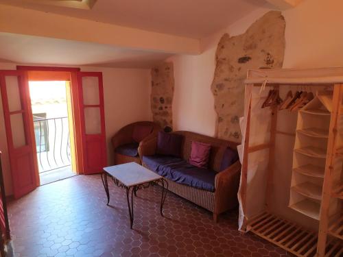 Tasteful village house in quiet but central location gîte à louer Calce