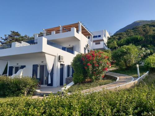  Kapetaniou Apartments in Limniónas