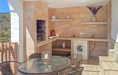 Nice home in Frigiliana with Outdoor swimming pool WiFi and Outdoor swimming pool - image 6