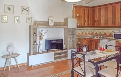Nice home in Frigiliana with Outdoor swimming pool WiFi and Outdoor swimming pool - image 7