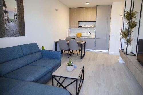 Apartment with Sea View image 3