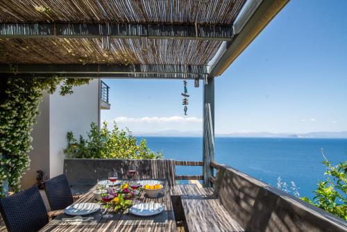 Sea Whisper Villa in Peloponnese