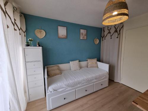 Studio cabine refait a neuf a 3 minutes a pied de la plage in Le Grau-du-Roi