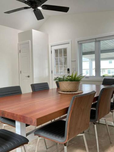 บริการและสิ่งอำนวยความสะดวก, Shore Drive - 2 Bedroom/2 Bath/Bunk/Queen Oasis in นิวลอนดอน (CT)