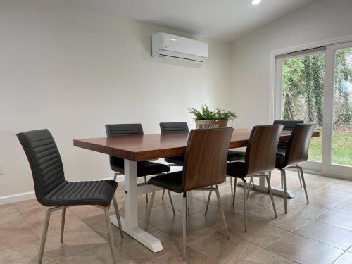 บริการและสิ่งอำนวยความสะดวก, Shore Drive - 2 Bedroom/2 Bath/Bunk/Queen Oasis in นิวลอนดอน (CT)