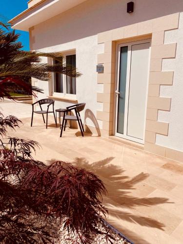 Deluxe Double Room with Side Sea View image 10