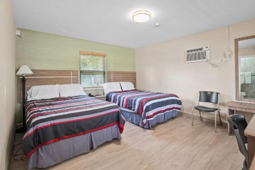 Tamiami Motel – Naples, FL