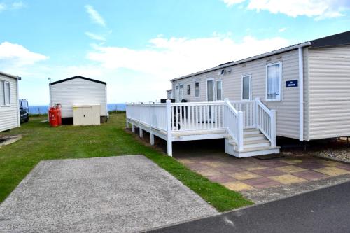 New Sea View Platinum Caravan with Huge Decking