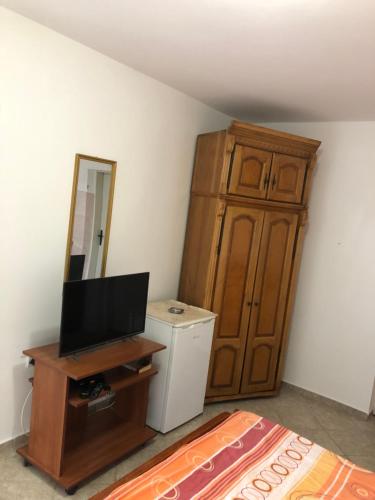 Studio Apartment image 4