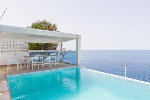 VIP seafront villa