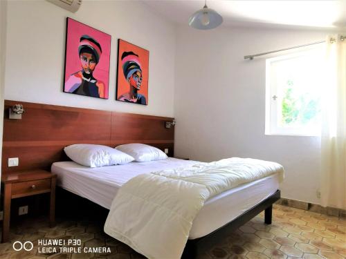 Appartement 16 en duplex, deux chambres - LES SUITES DE ROBINSON - Résidence avec piscine en bord de Siagne, à Mandelieu-La-Napoule