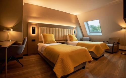 Hotel Hoogeveen Room Type - Deluxe Twin Room