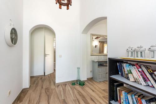 Three-Bedroom Villa image 10