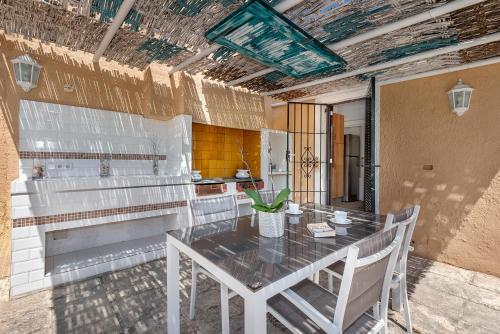 Three-Bedroom Villa image 7
