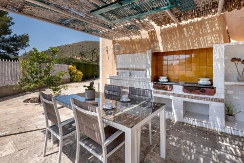 Three-Bedroom Villa image 9