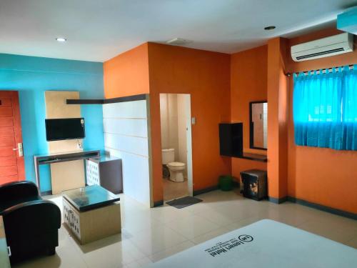 Lonari Hotel in Medan Johor