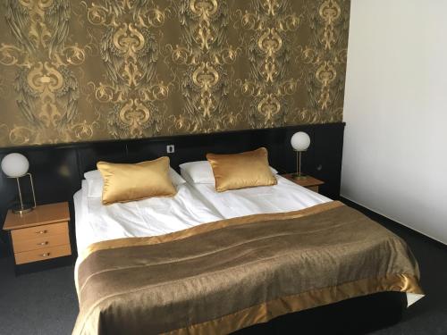 Hotel Alp - image 2