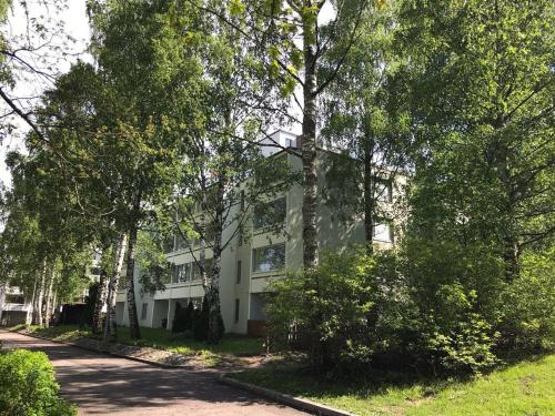 Exterior view, Spacious 1bdrm apartment near metro. Free parking in Länsimäki