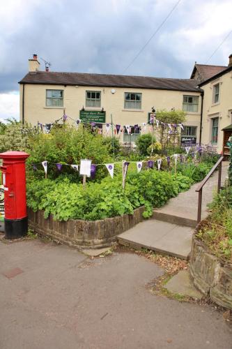Wortley Cottage Guest House - image 5