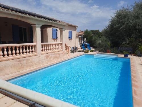 Villa avec piscine au cœur de la Provence verte gîte à louer Flassans-sur-Issole