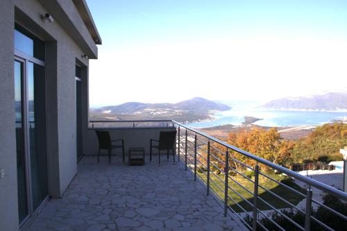 Balkon/teras, Villa Eagle Eye Montenegro in Sutvara