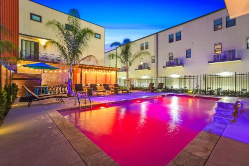 Amazing New Construction Villa With Balconies - New Orleans, LA