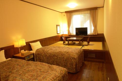 room detail thumbnail 1