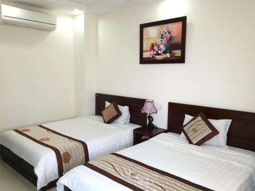 Deluxe Double Room with Two Double Beds image 7