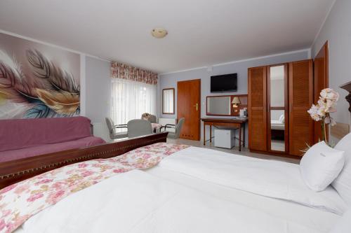 Triple Room with Balcony