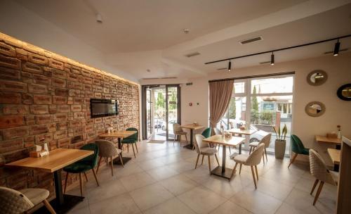 Restaurace, Sunrise Aparts in Poljana
