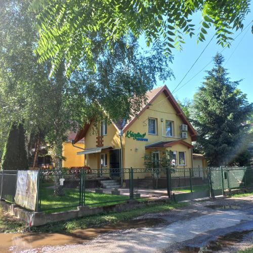 Krisztina Apartman 1- Szigethalom in Szekesfehervar City Center