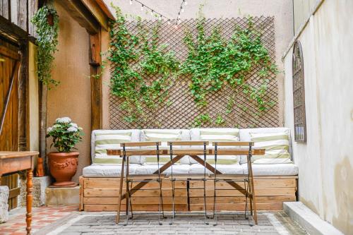 設施, Maison Simart in 聖皮耶爾廣場