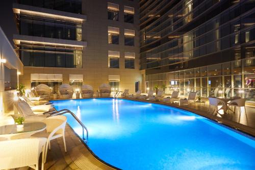 Swimming pool, dusitD2 Salwa Doha in Al Muntazah