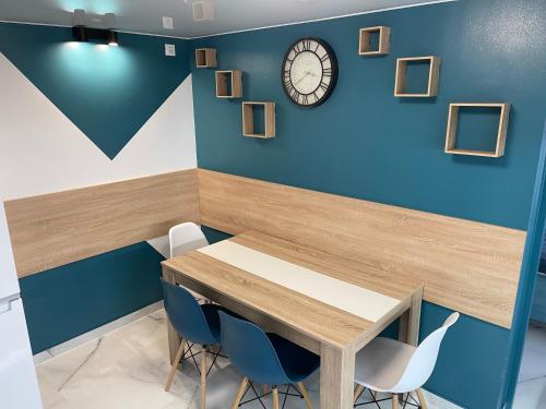 Зручності, Casuta din livada in Ботошані