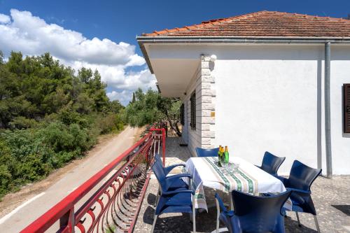 Holiday Home Sansevic Stari Grad