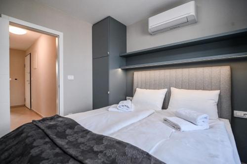 Apartment with Sea View image 10