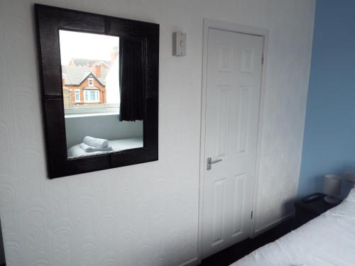 Alfies Hotel - image 12