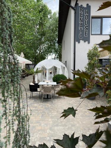 Renato HOUSE - image 3