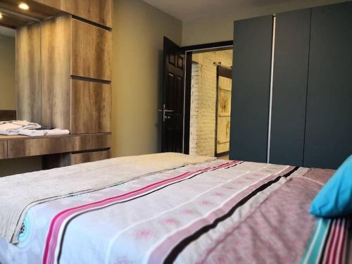 Luxury Loft Center #2 Min to Main Square# Parking, Skopje (foto 8)