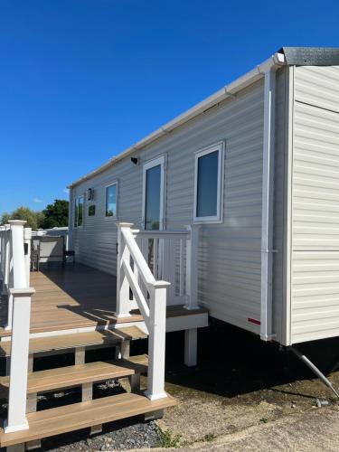 Sunnycott Caravan Park - image 5