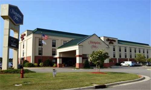 Hampton Inn Williamston - image 8
