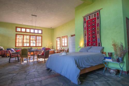 Elouda hub,One Space habitat, 100m from the beach gîte à louer Elia Nikitis