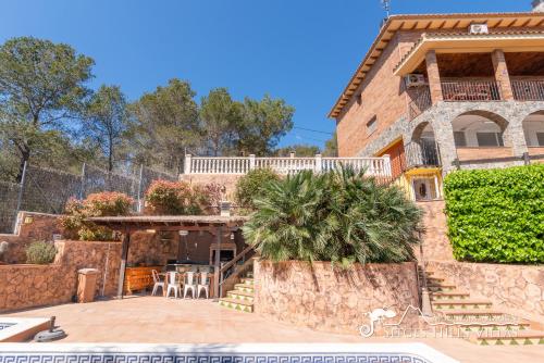 Charming Villa Del Cel, peaceful location, private pool and A/C in Olivella