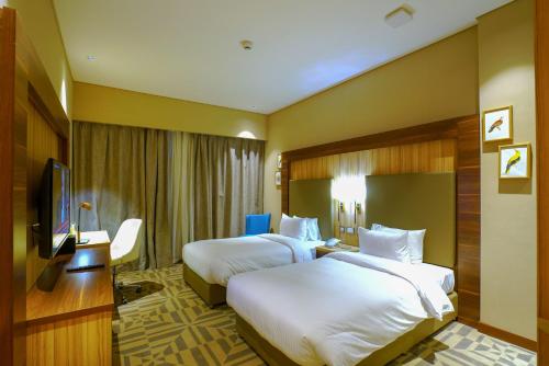 Deluxe Double or Twin Room image 2