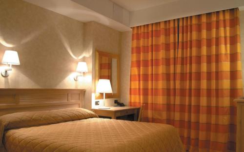 Monica Hotel Fiera In Italy - 