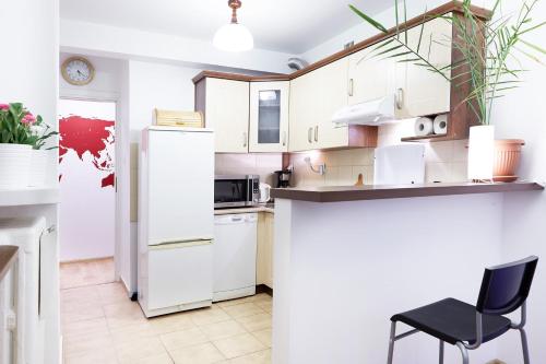 Lovely Garden Flat near Royal Park - main image