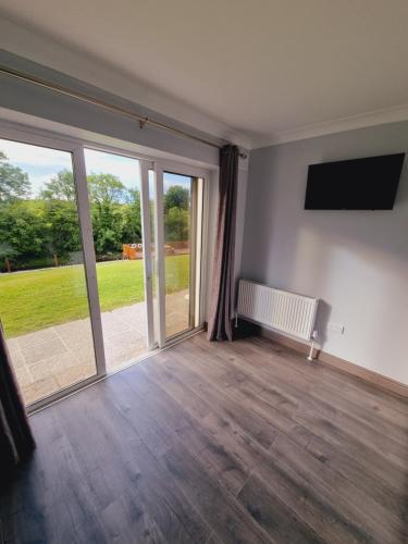 Ardilaun Guesthouse Self Catering in อินนิช