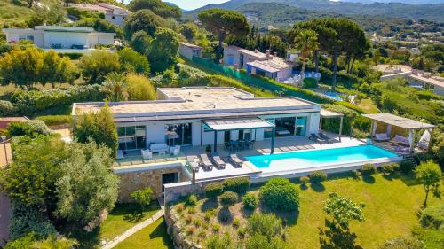 GIULIA, Villa d'exception, Piscine vue mer - Porticcio