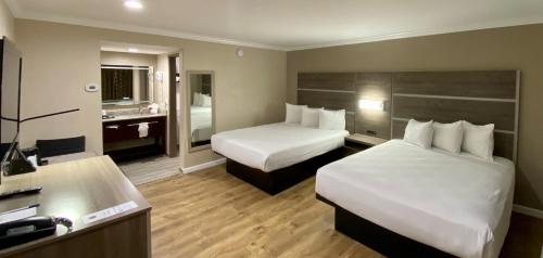 Ramada Limited Santa Cruz Water Street - image 3